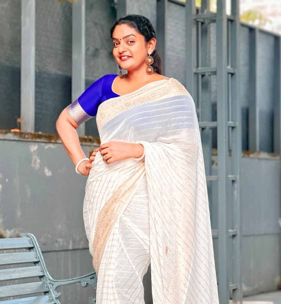 Premi Viswanath as Deepa Vantalakka